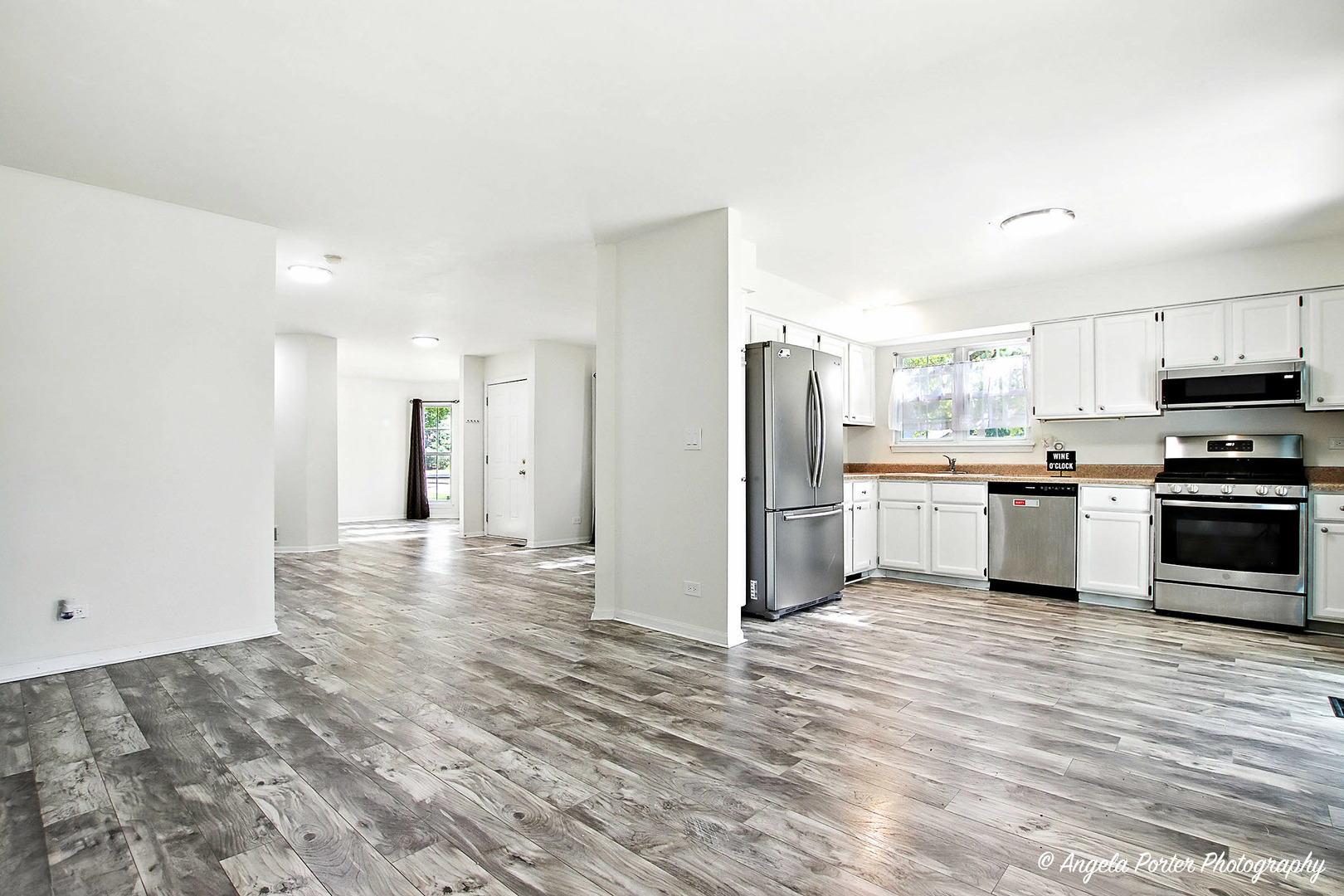 17687 W Running Creek Court, Gurnee, IL 60031