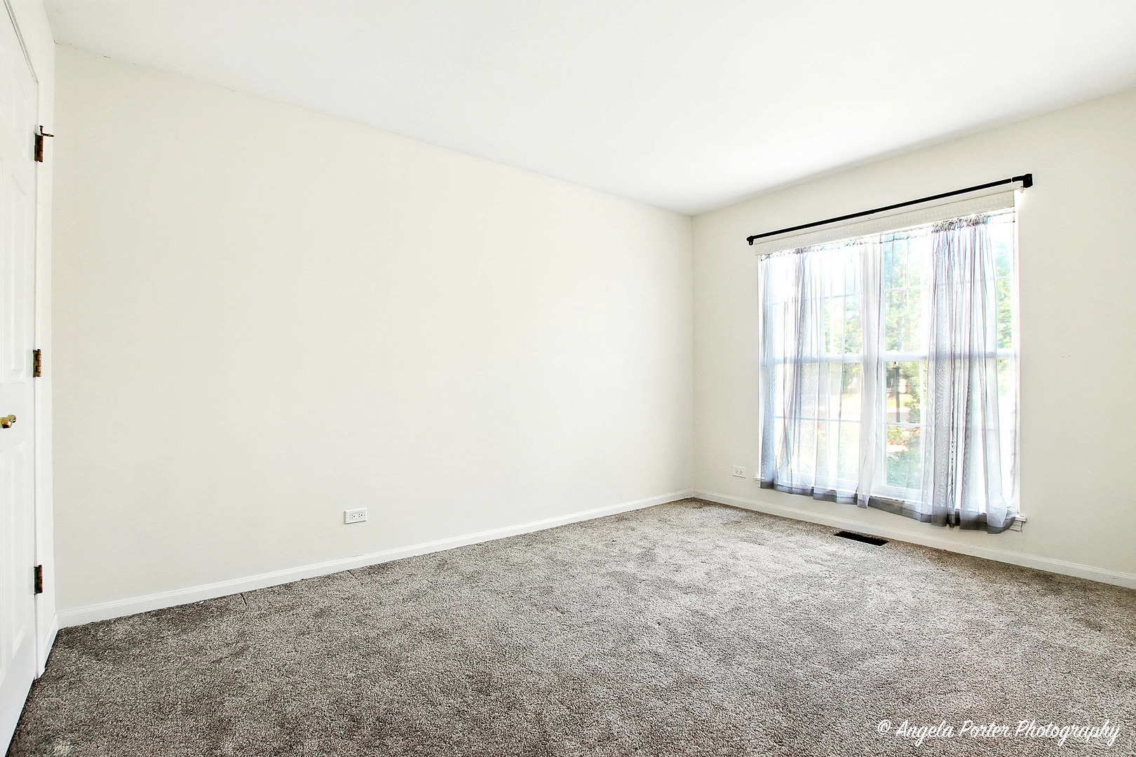 17687 W Running Creek Court, Gurnee, IL 60031