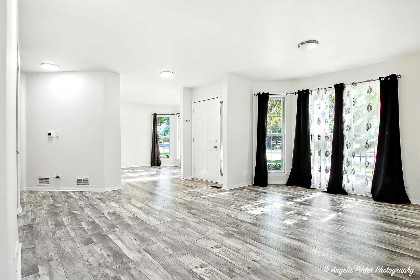 17687 W Running Creek Court, Gurnee, IL 60031