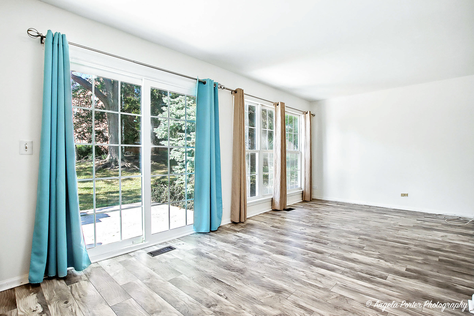 17687 W Running Creek Court, Gurnee, IL 60031
