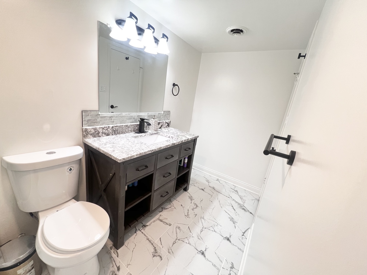 3240 N Manor Drive #130, Lansing, IL 60438