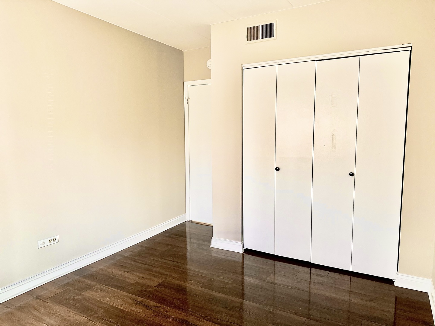 3240 N Manor Drive #130, Lansing, IL 60438