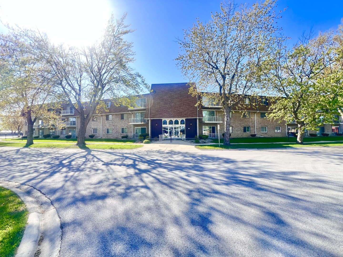 3240 N Manor Drive #130, Lansing, IL 60438