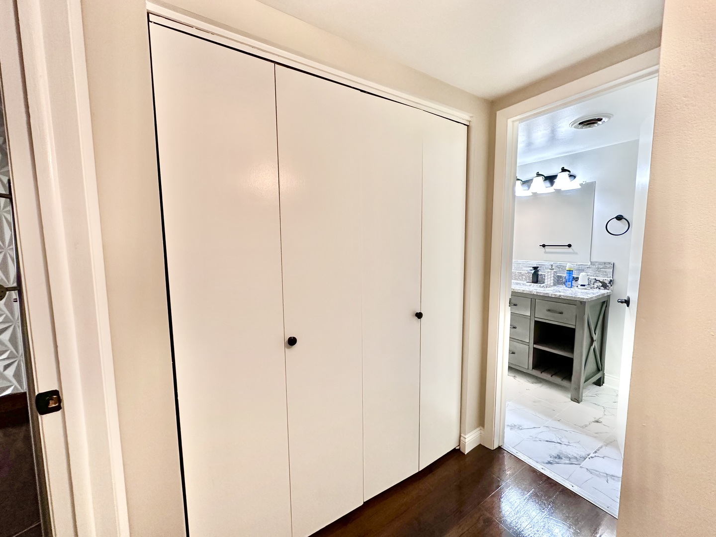 3240 N Manor Drive #130, Lansing, IL 60438