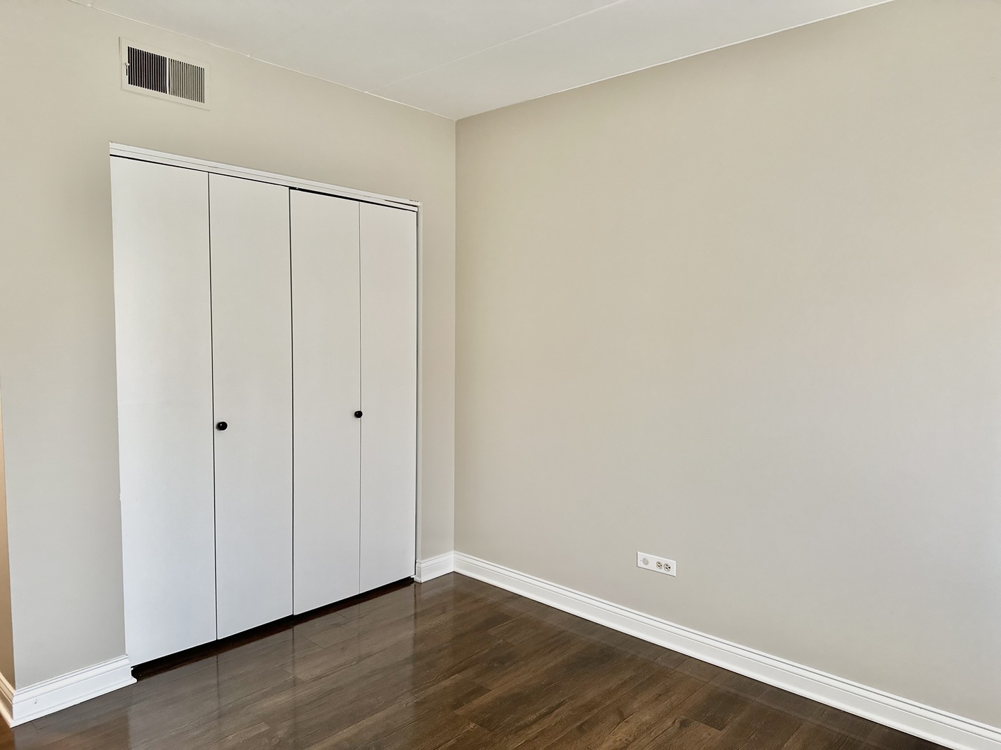 3240 N Manor Drive #130, Lansing, IL 60438