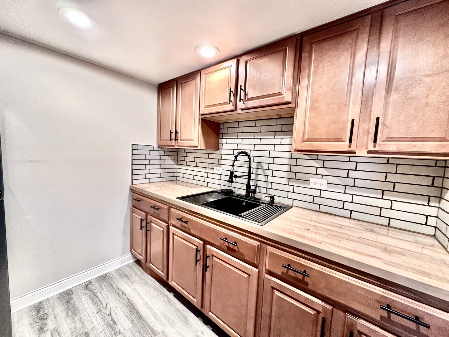 3240 N Manor Drive #130, Lansing, IL 60438