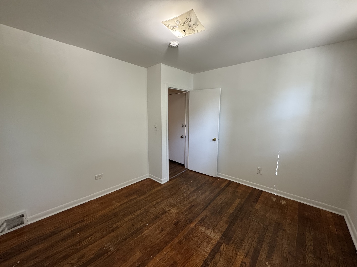 137 E Washington Street #1R, West Chicago, IL 60185