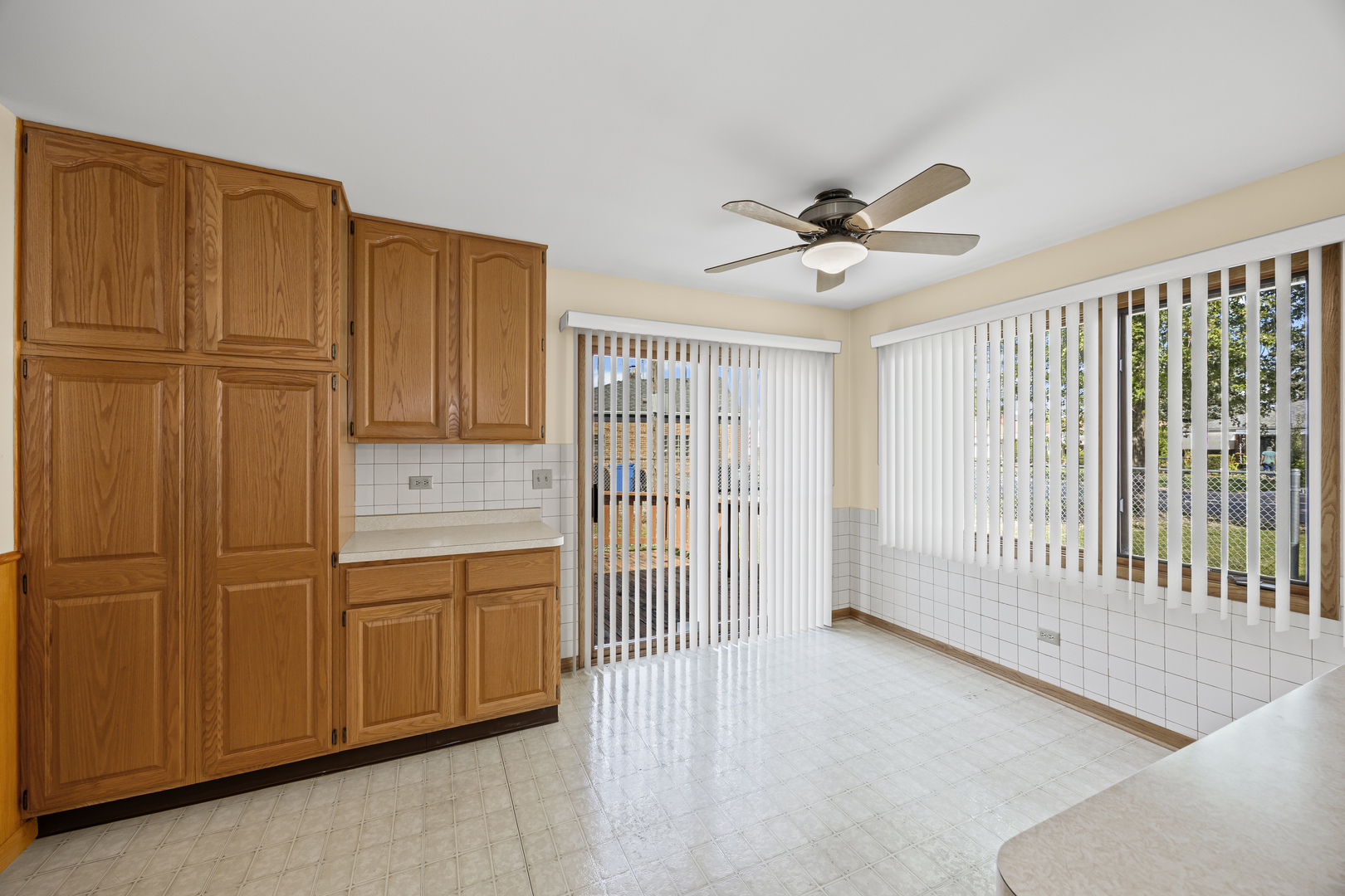 8100 S Kilpatrick Avenue, Chicago, IL 60652
