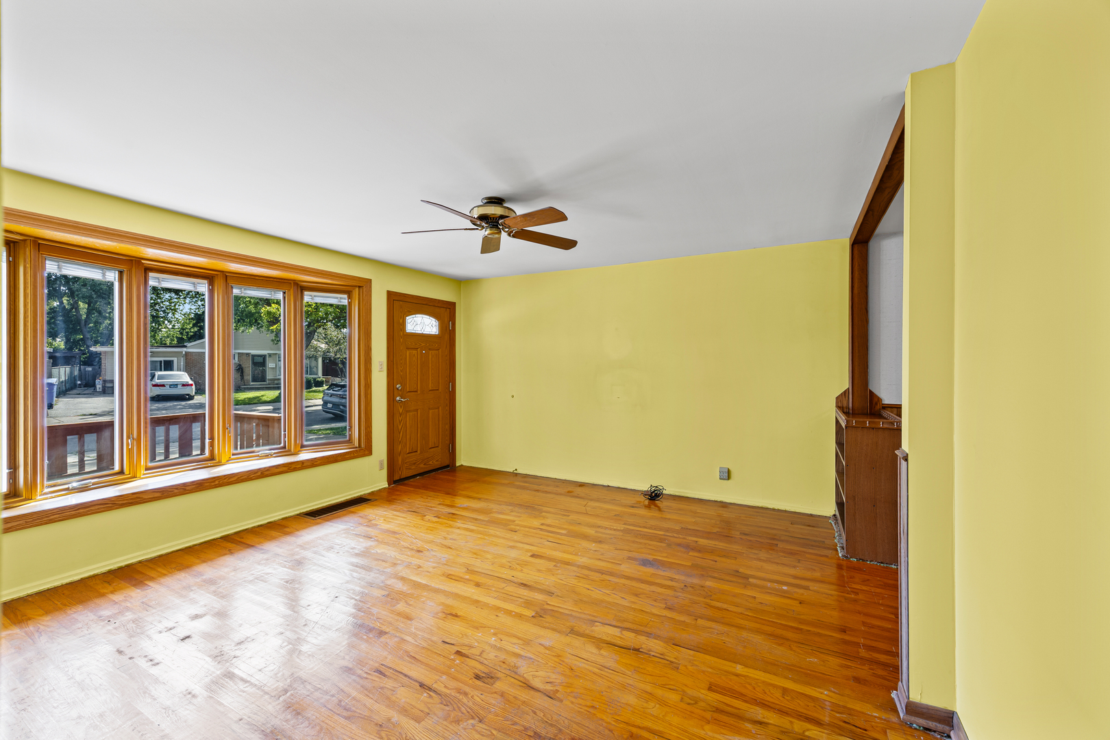 8100 S Kilpatrick Avenue, Chicago, IL 60652