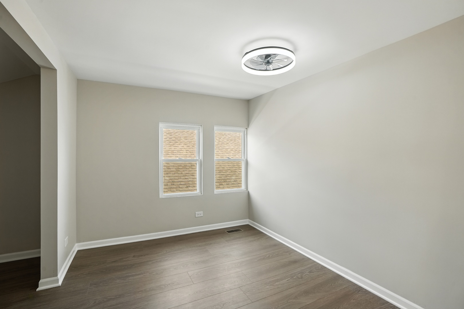 7943 S Bennett Avenue, Chicago, IL 60617