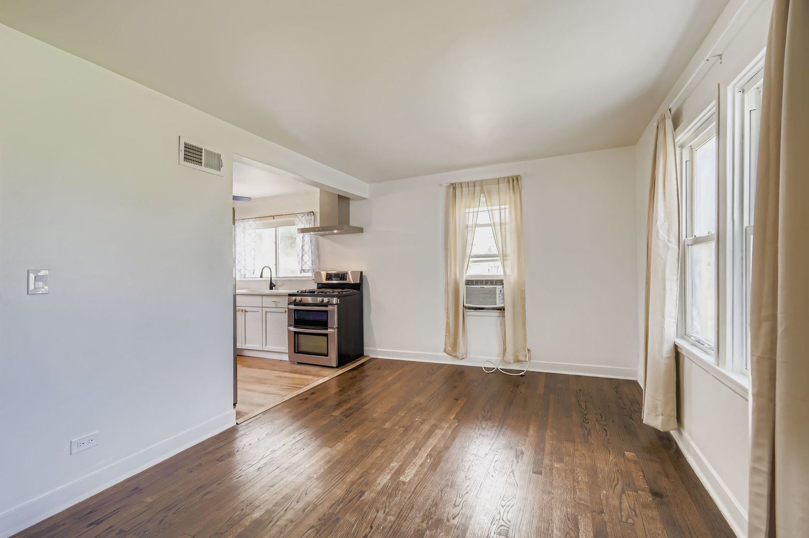 200 44th Avenue, Northlake, IL 60164