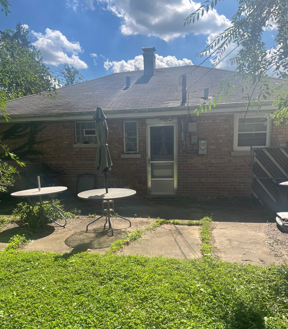 28 Apple Lane, Park Forest, IL 60466