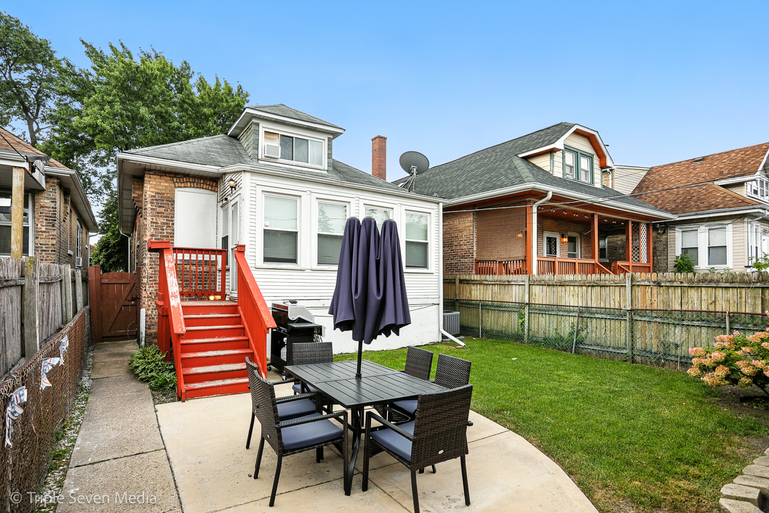 5006 W Wolfram Street, Chicago, IL 60641