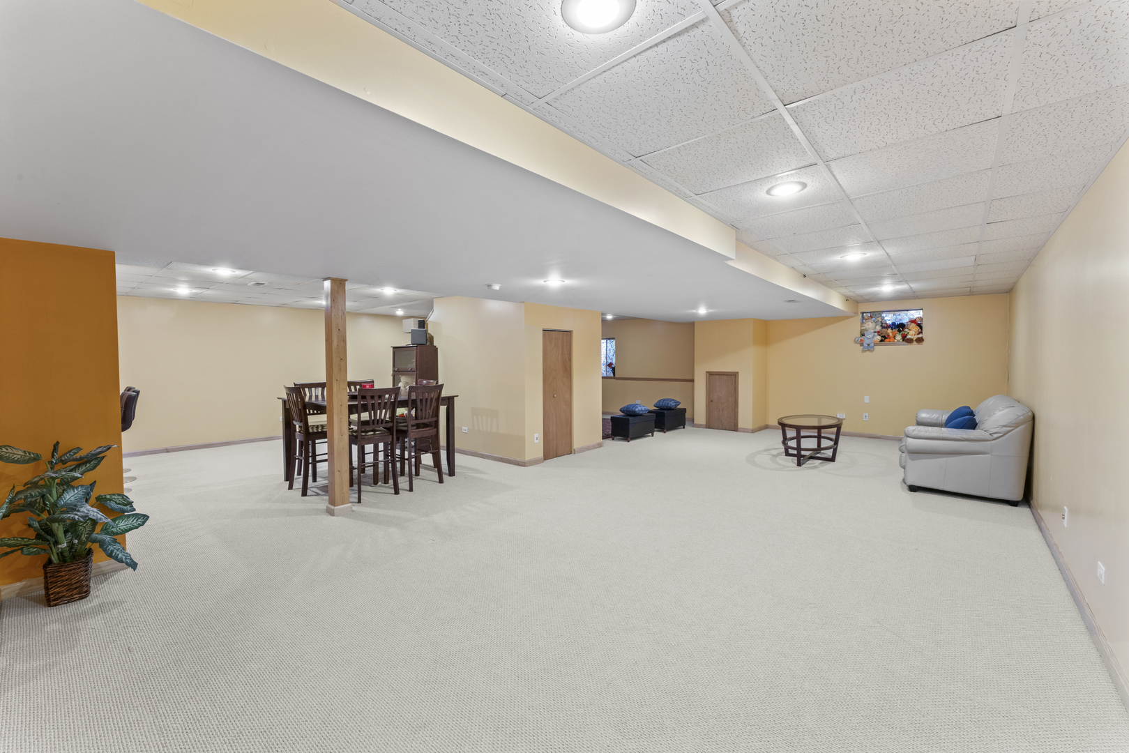 2524 Freeland Court, Naperville, IL 60564