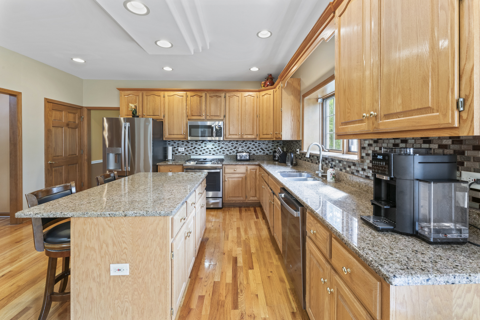 2524 Freeland Court, Naperville, IL 60564