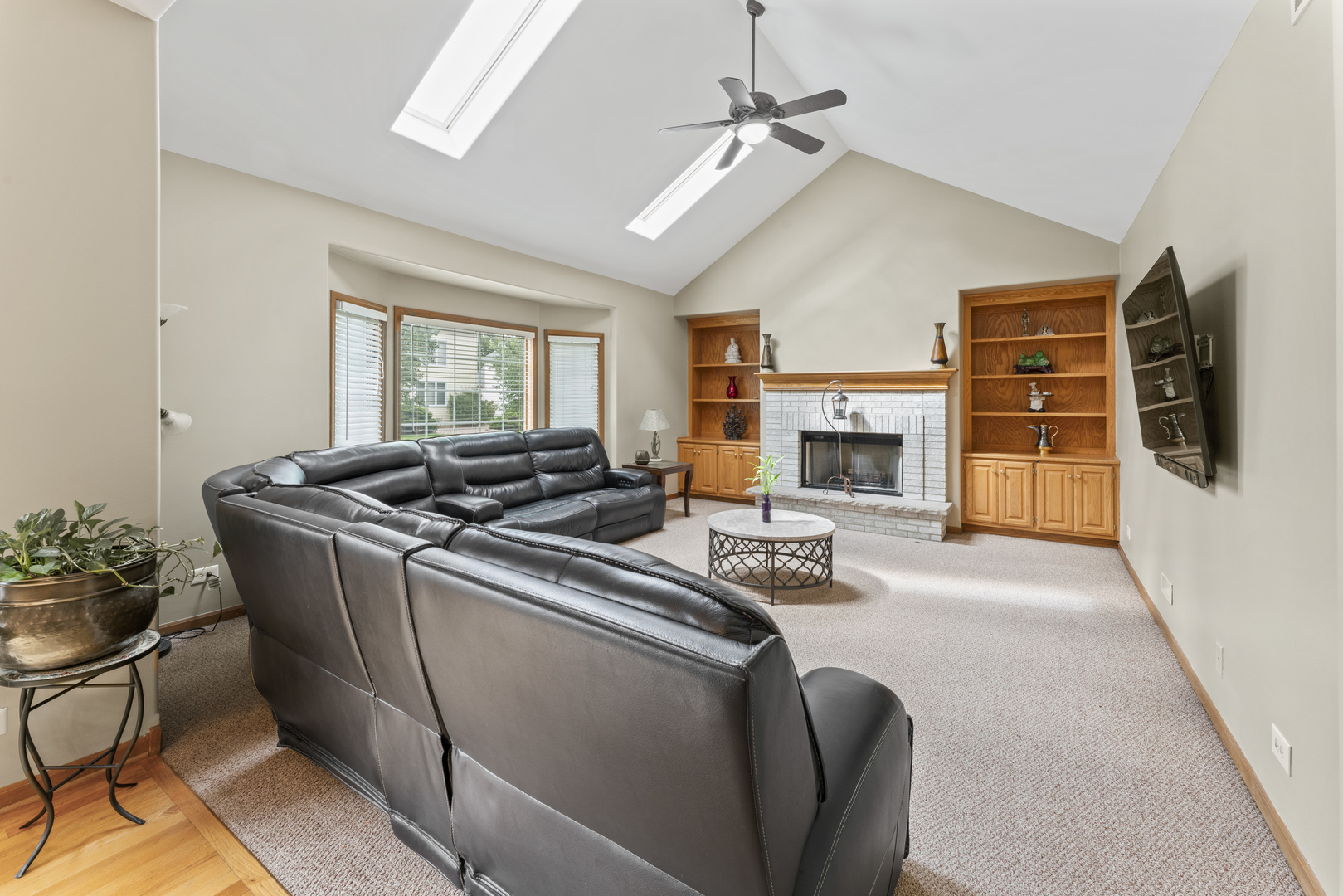 2524 Freeland Court, Naperville, IL 60564