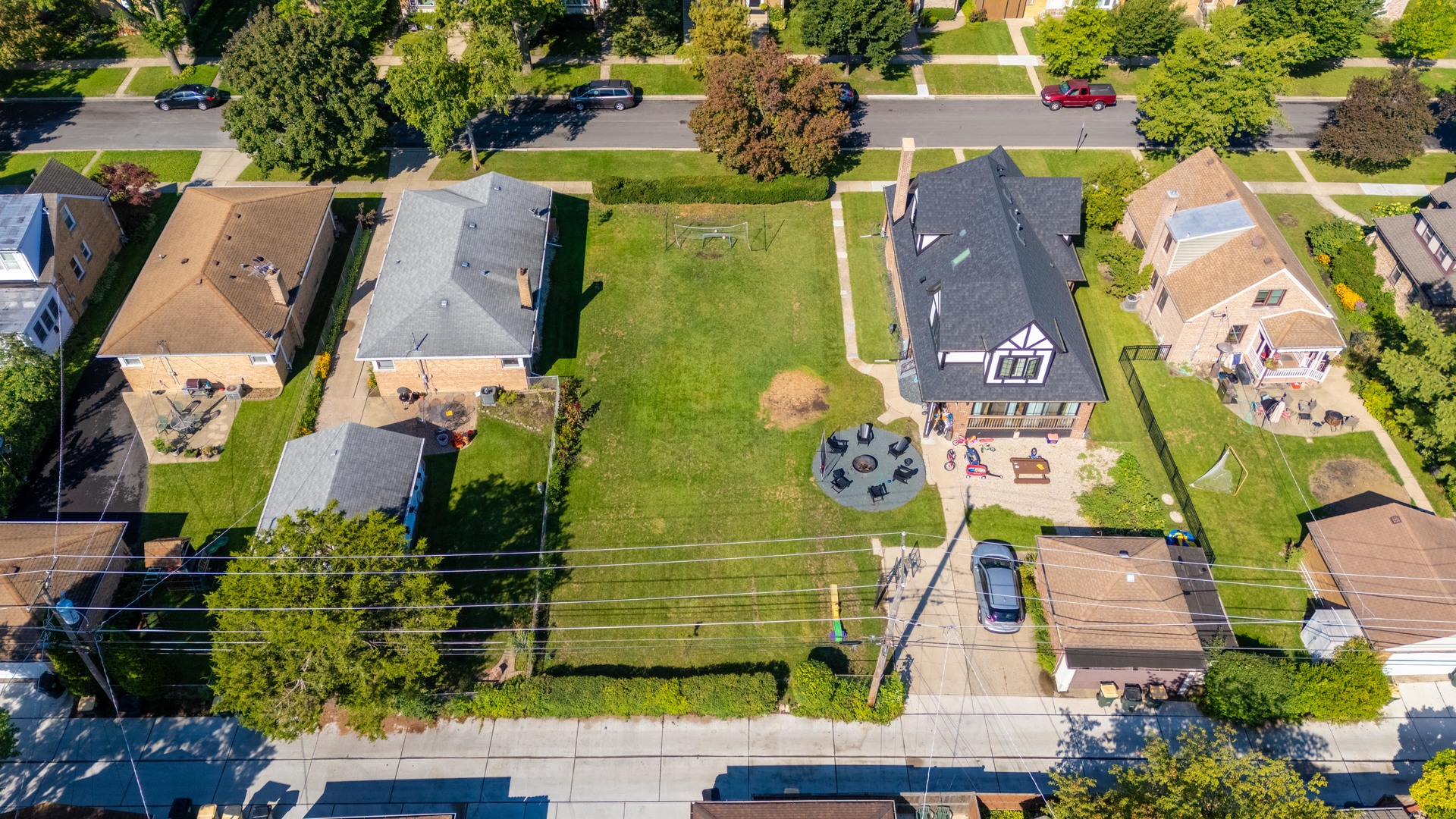8041 N Merrill Street, Niles, IL 60714