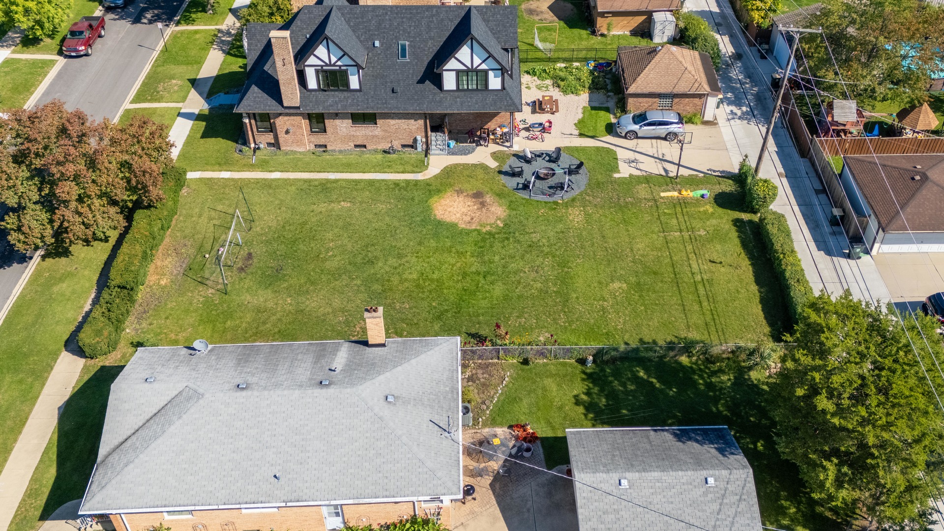 8041 N Merrill Street, Niles, IL 60714