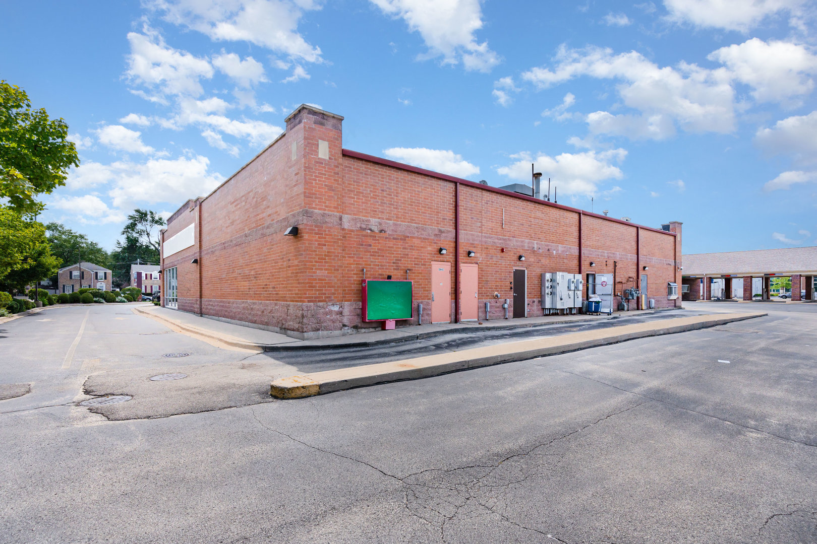 5942-5948 W Touhy Avenue, Niles, IL 60714