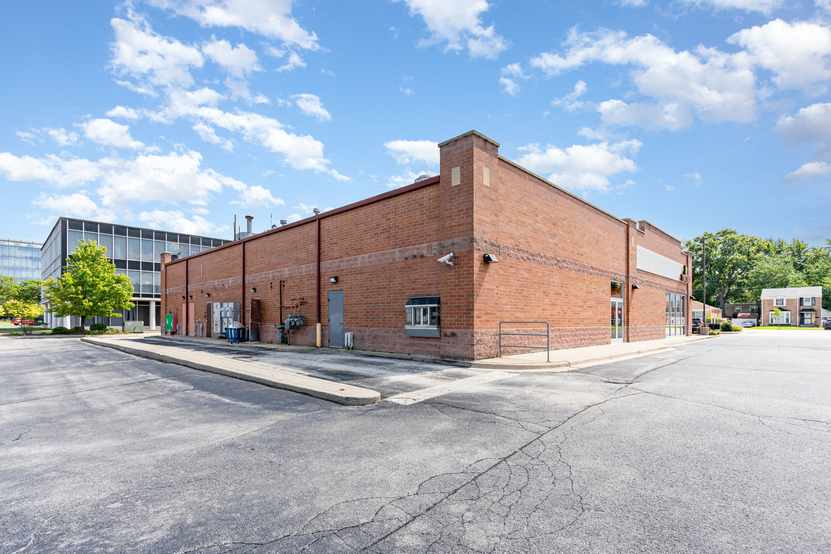 5942-5948 W Touhy Avenue, Niles, IL 60714