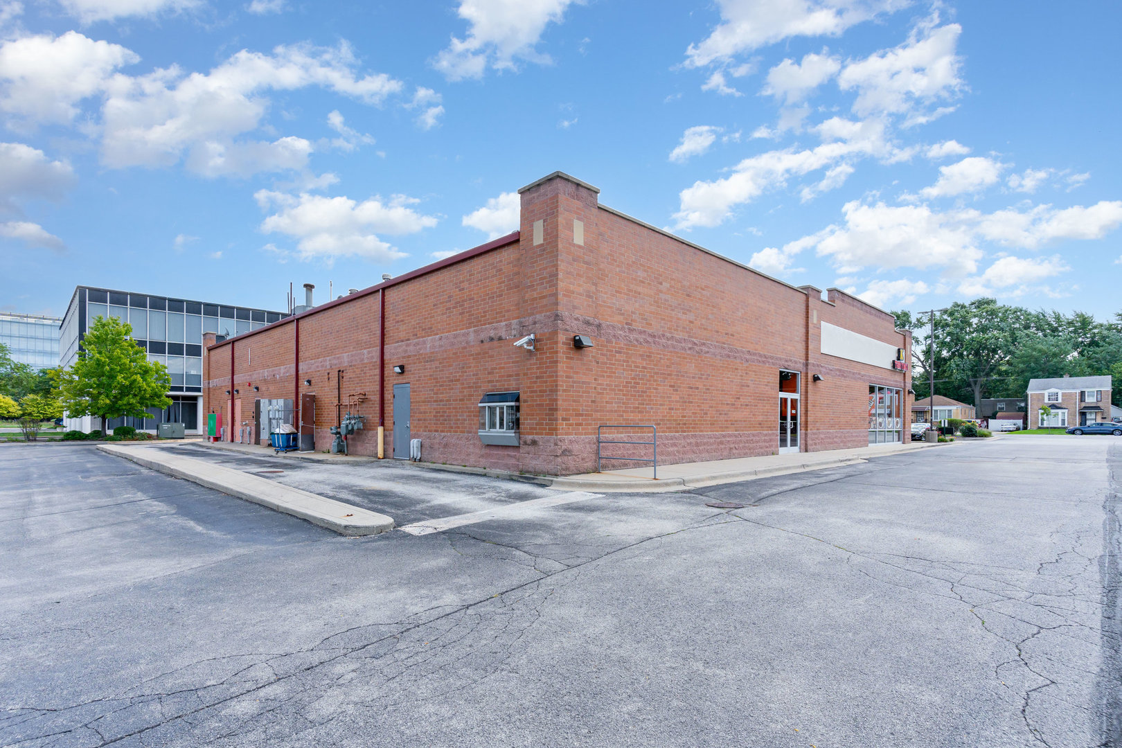 5942-5948 W Touhy Avenue, Niles, IL 60714