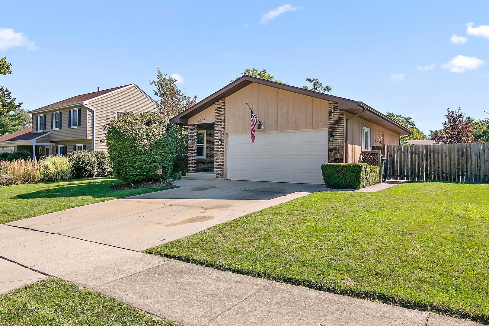 8327 Chelsea Lane, Woodridge, IL 60517