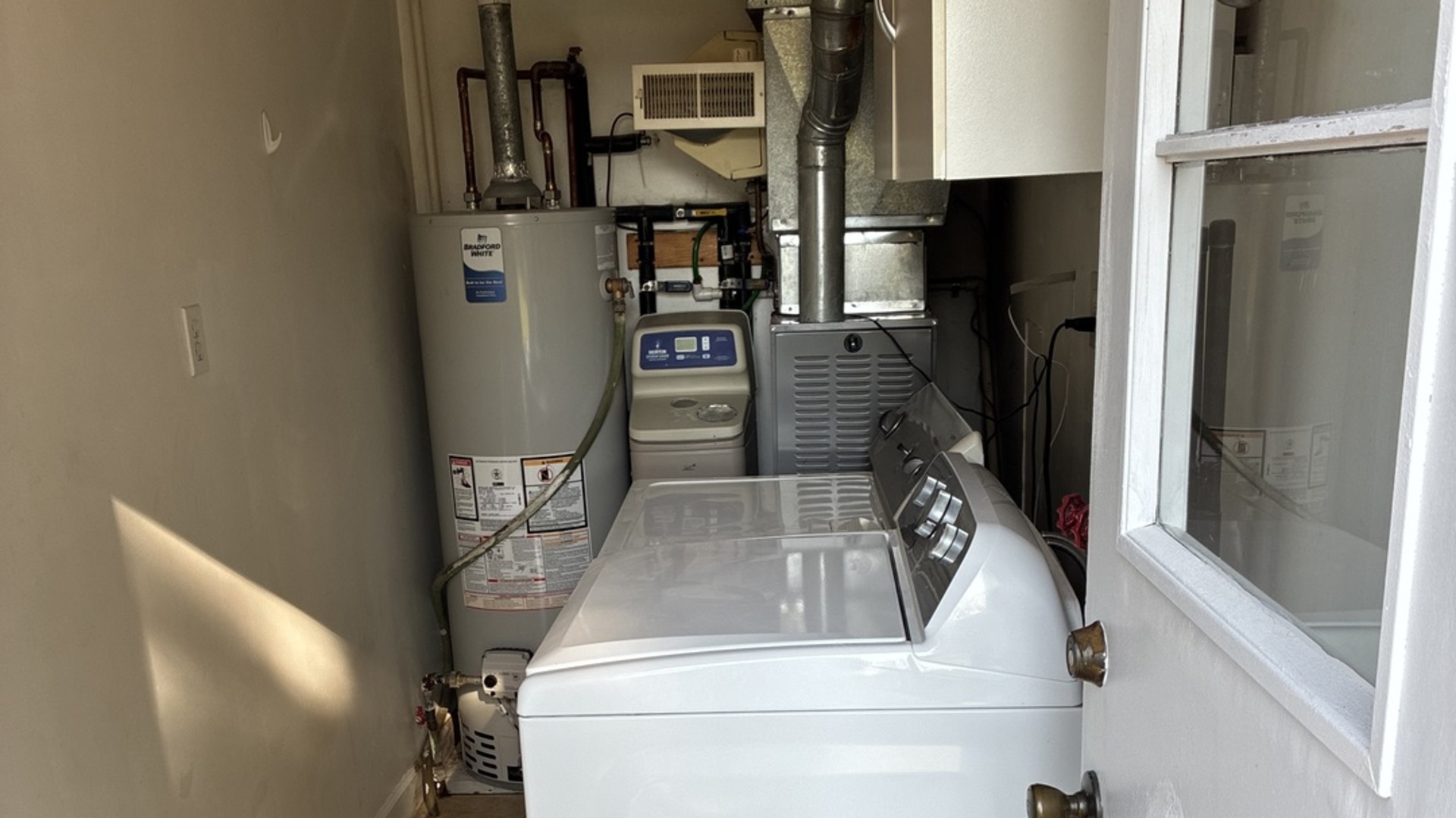 4028 N Park Street, Westmont, IL 60559