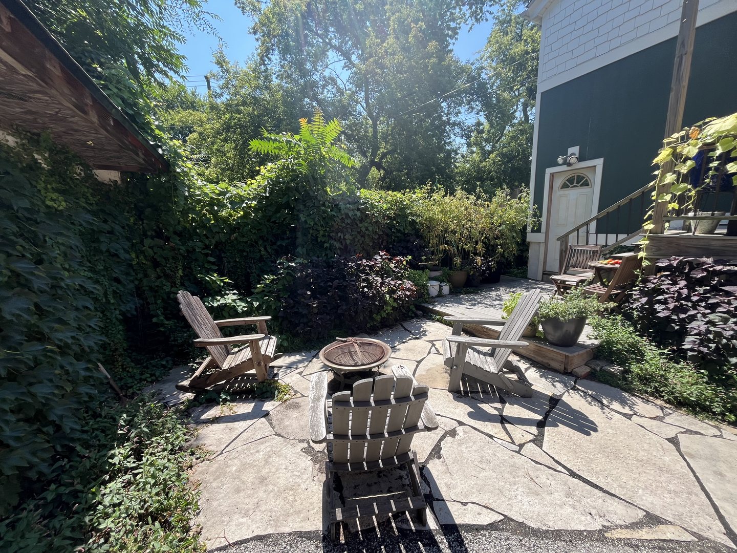 6957 N Hamilton Avenue, Chicago, IL 60645