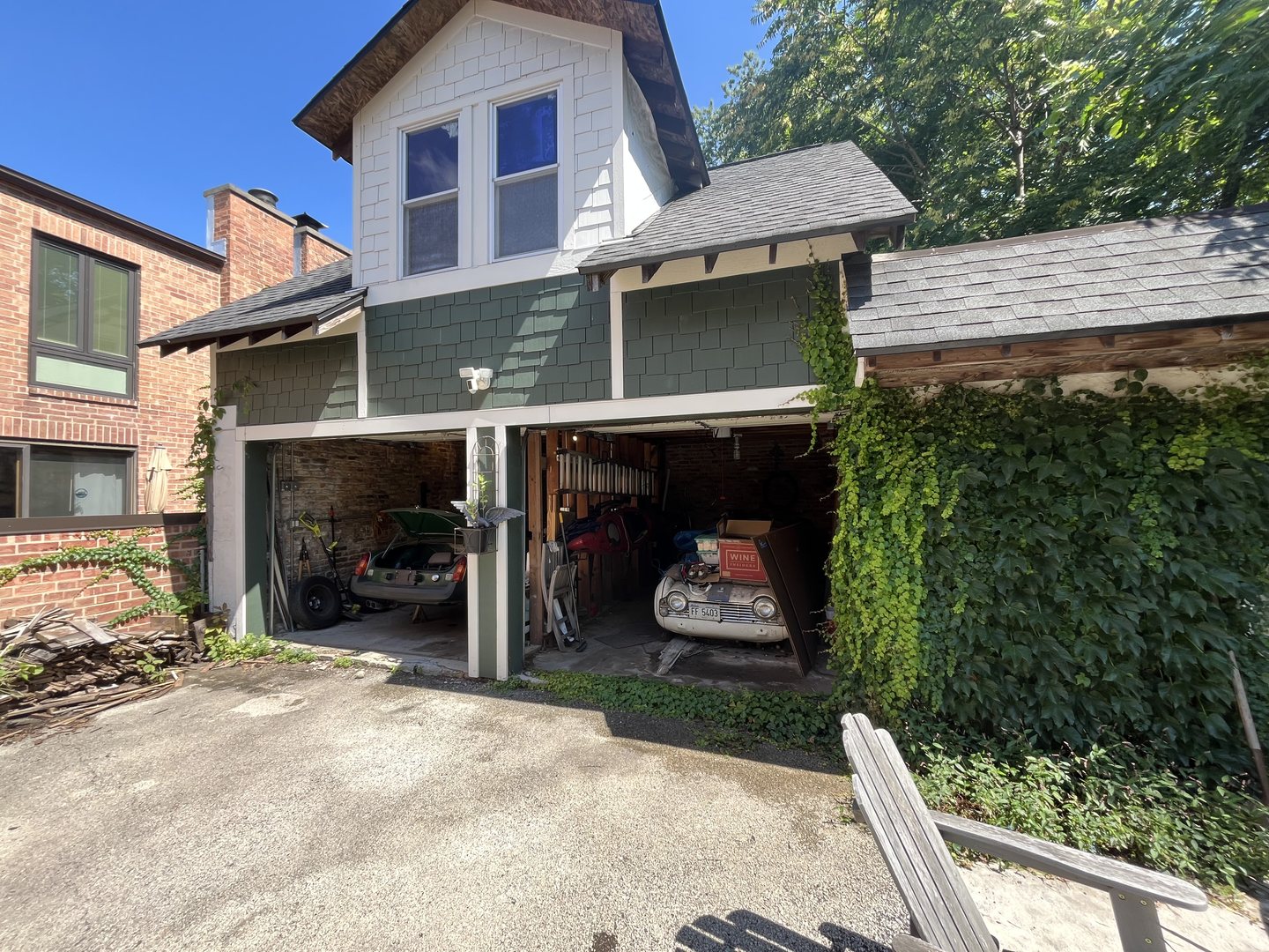 6957 N Hamilton Avenue, Chicago, IL 60645