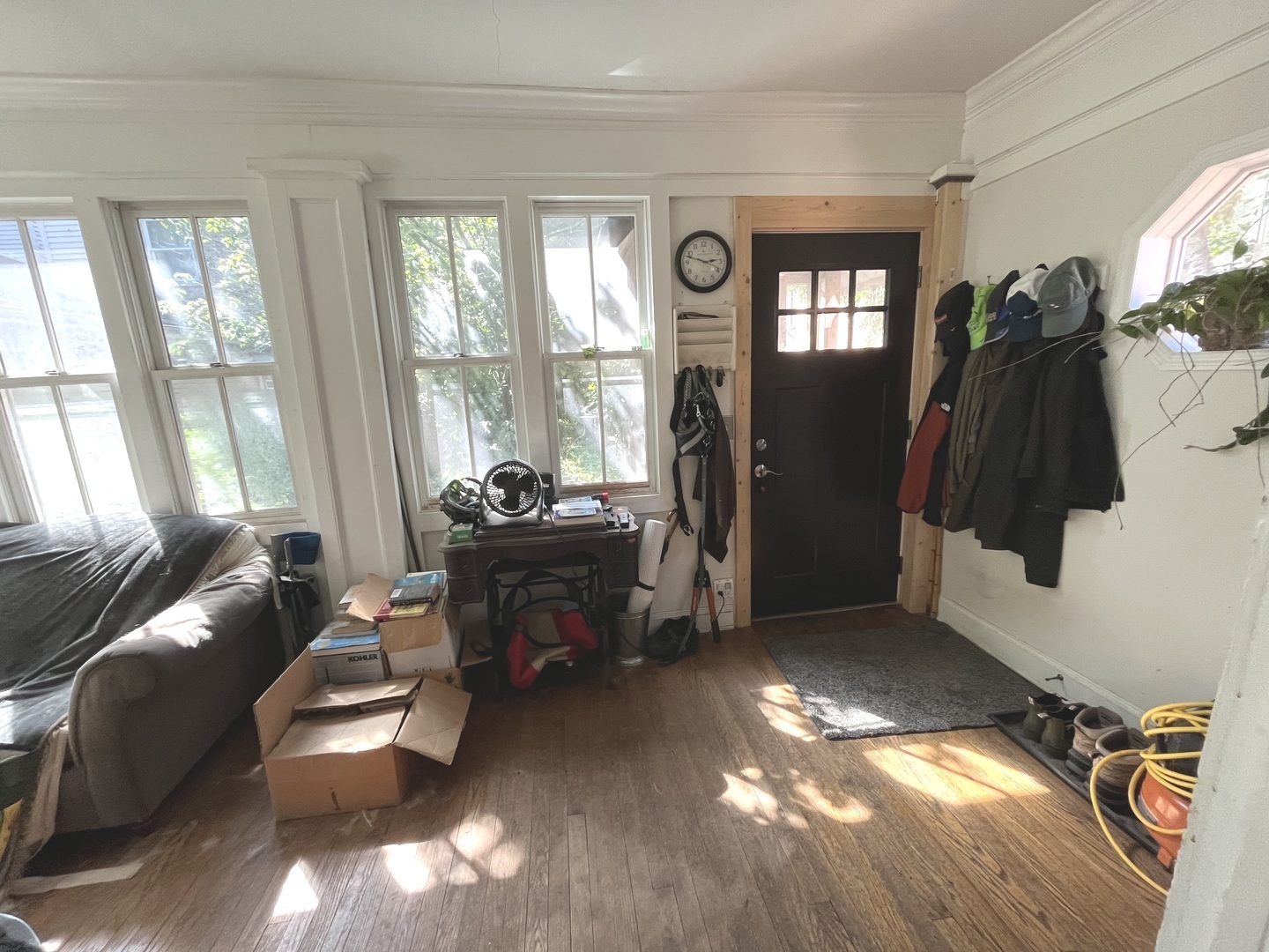 6957 N Hamilton Avenue, Chicago, IL 60645
