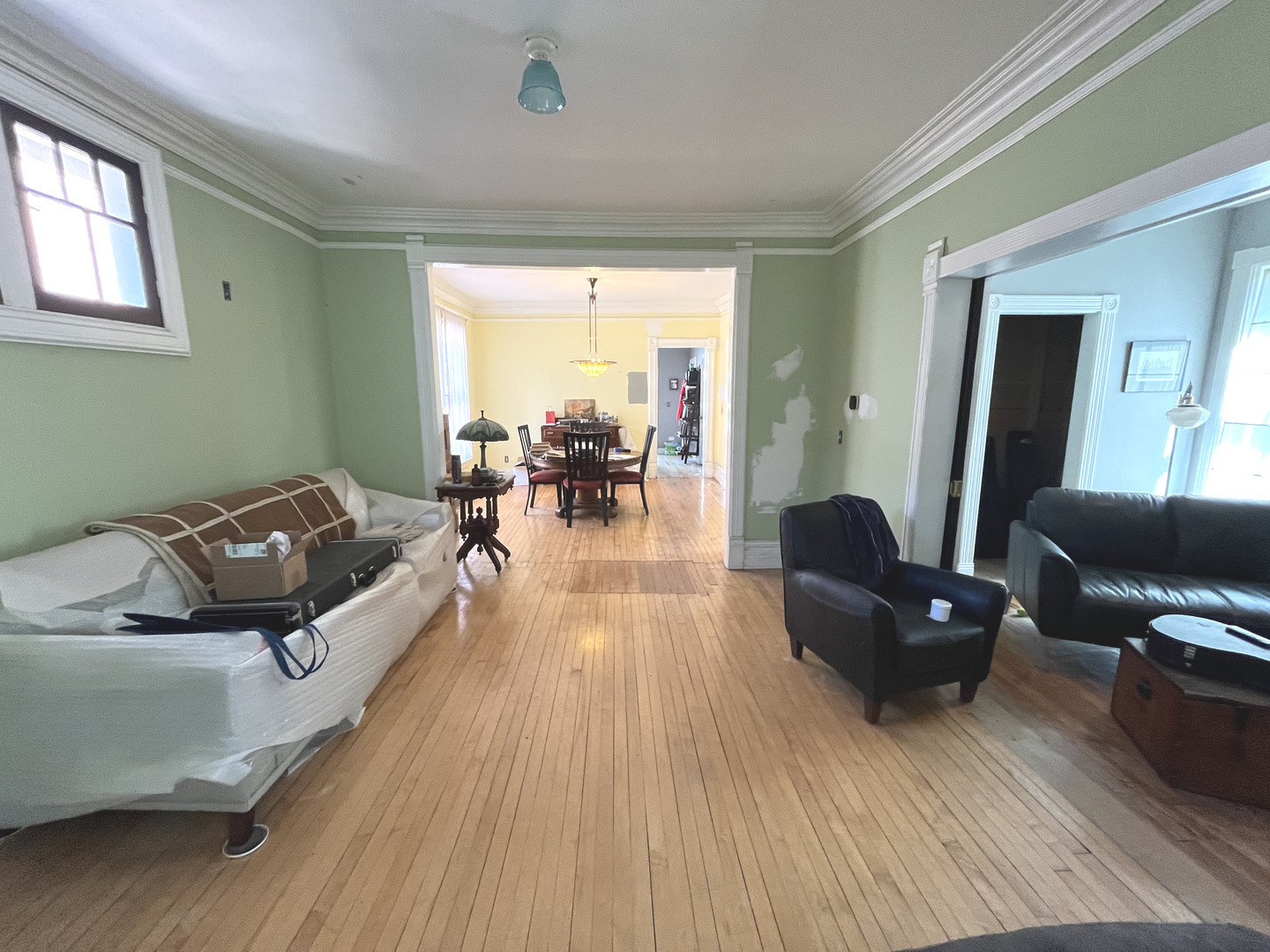 6957 N Hamilton Avenue, Chicago, IL 60645
