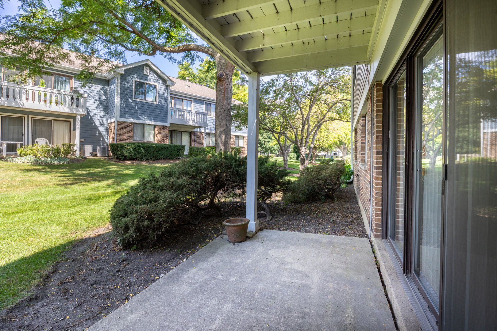 232 Driftwood Lane #D-1, Schaumburg, IL 60193