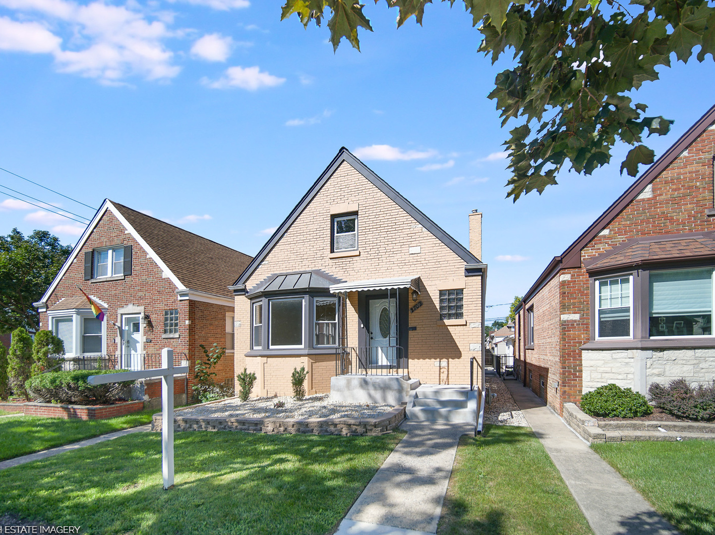 2702 N 76th Avenue, Elmwood Park, IL 60707
