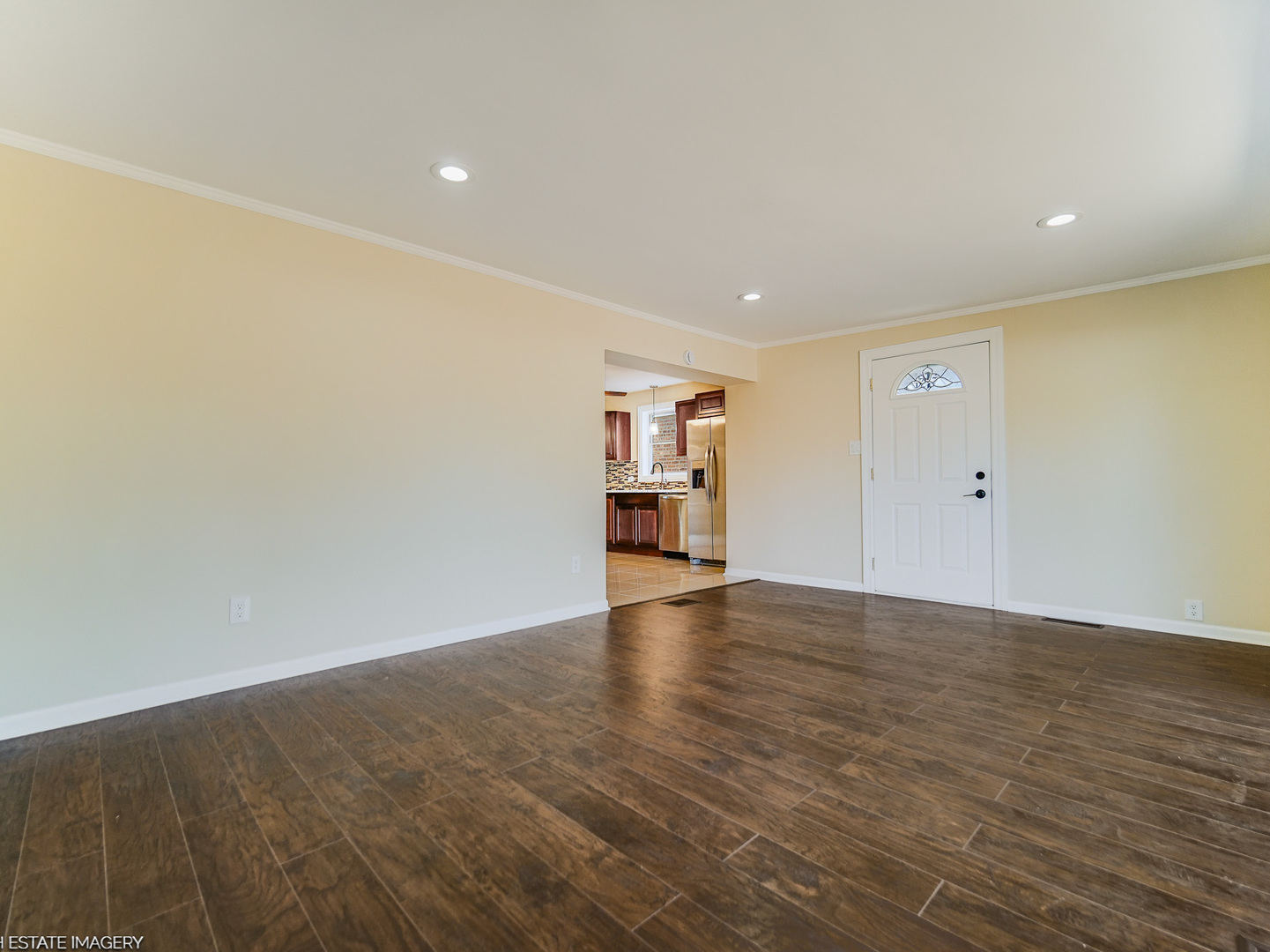 2702 N 76th Avenue, Elmwood Park, IL 60707