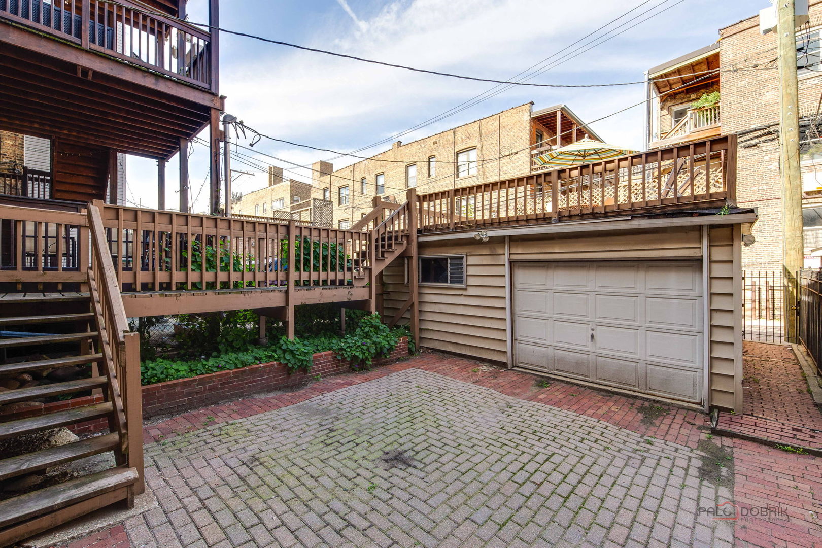 902 W Newport Avenue, Chicago, IL 60657