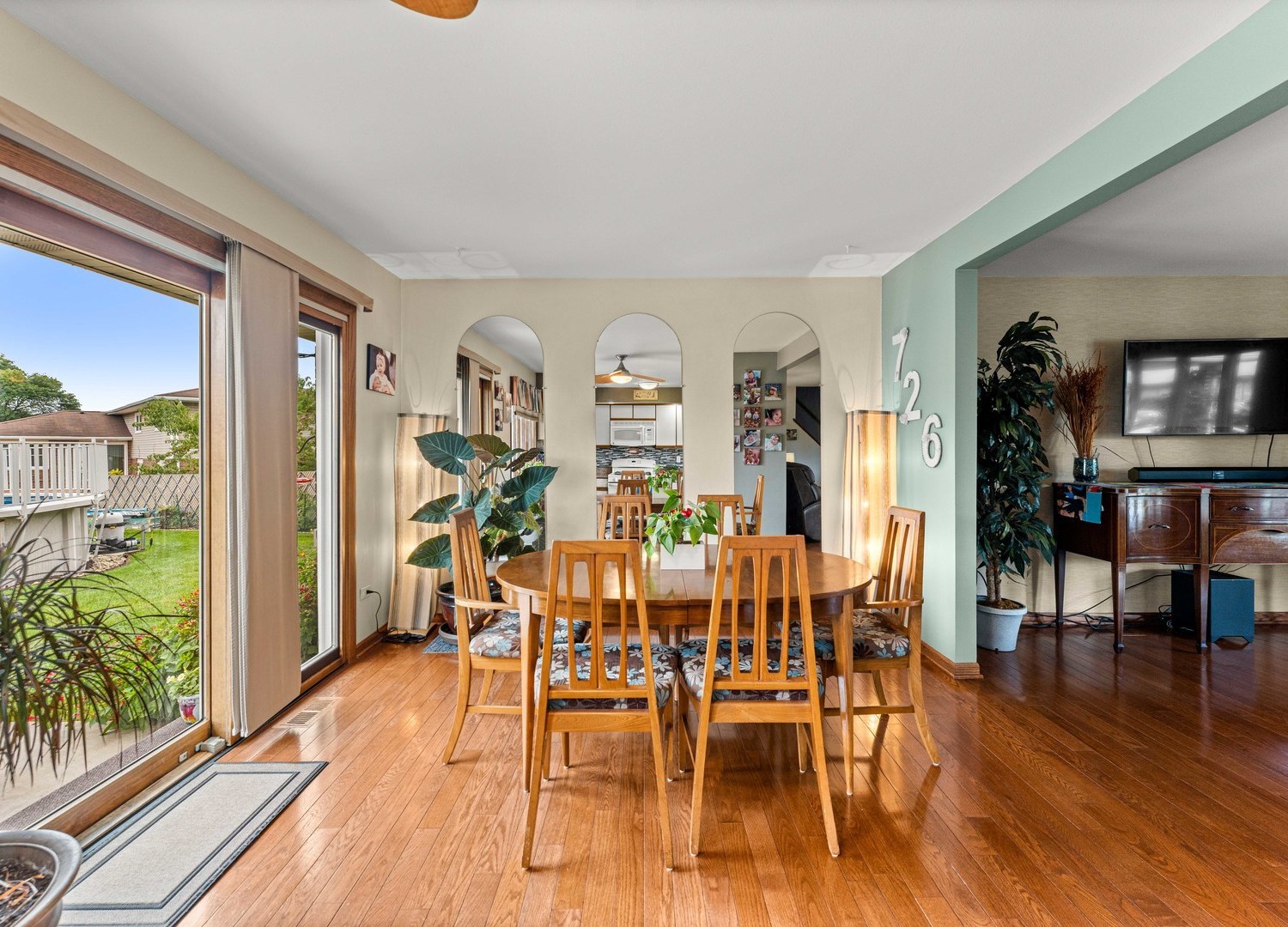 10926 Circle Court, Palos Hills, IL 60465