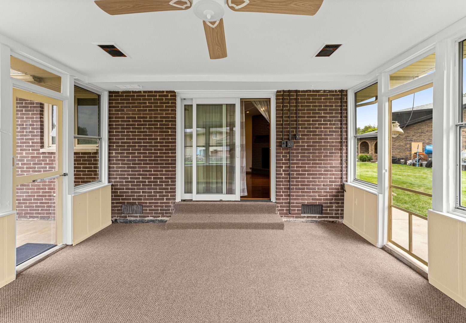 10926 Circle Court, Palos Hills, IL 60465