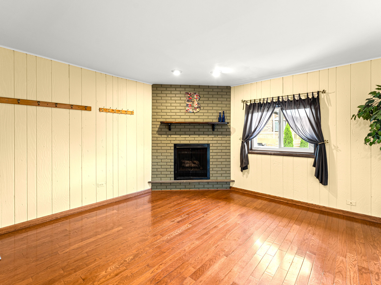 10926 Circle Court, Palos Hills, IL 60465