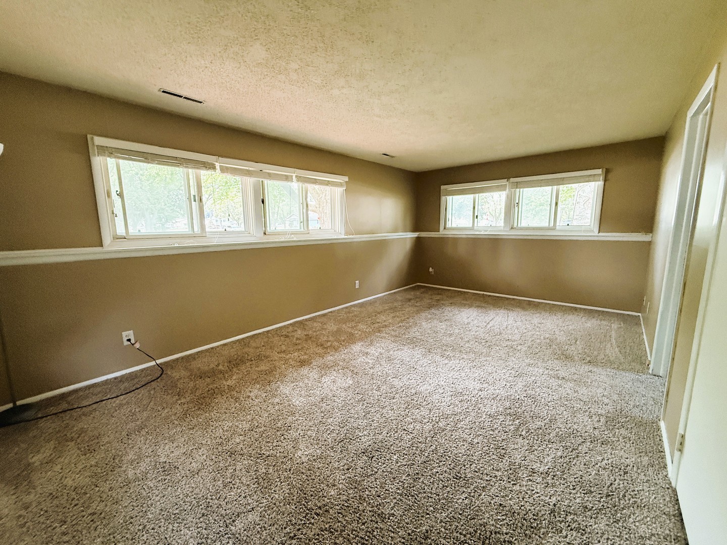 238 BERKSHIRE Drive, Crystal Lake, IL 60014