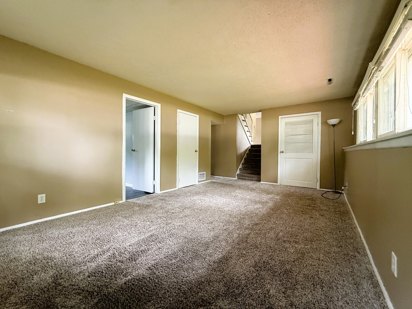 238 BERKSHIRE Drive, Crystal Lake, IL 60014