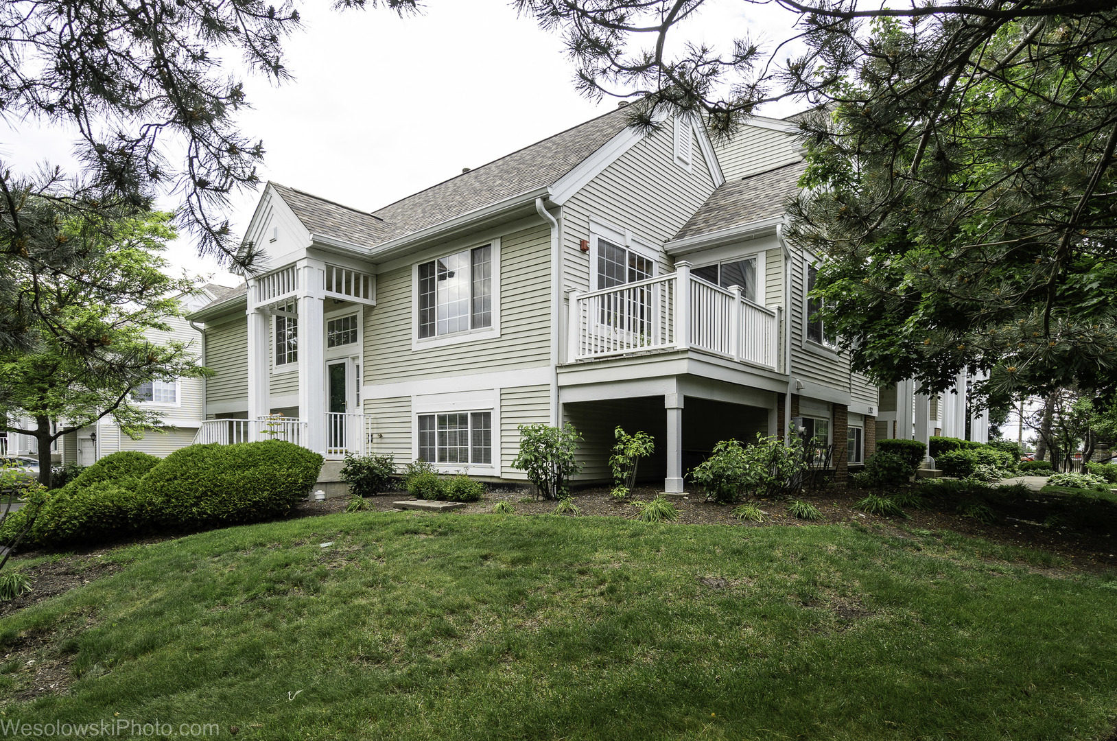 150 LUCERNE Court, Wheeling, IL 60090