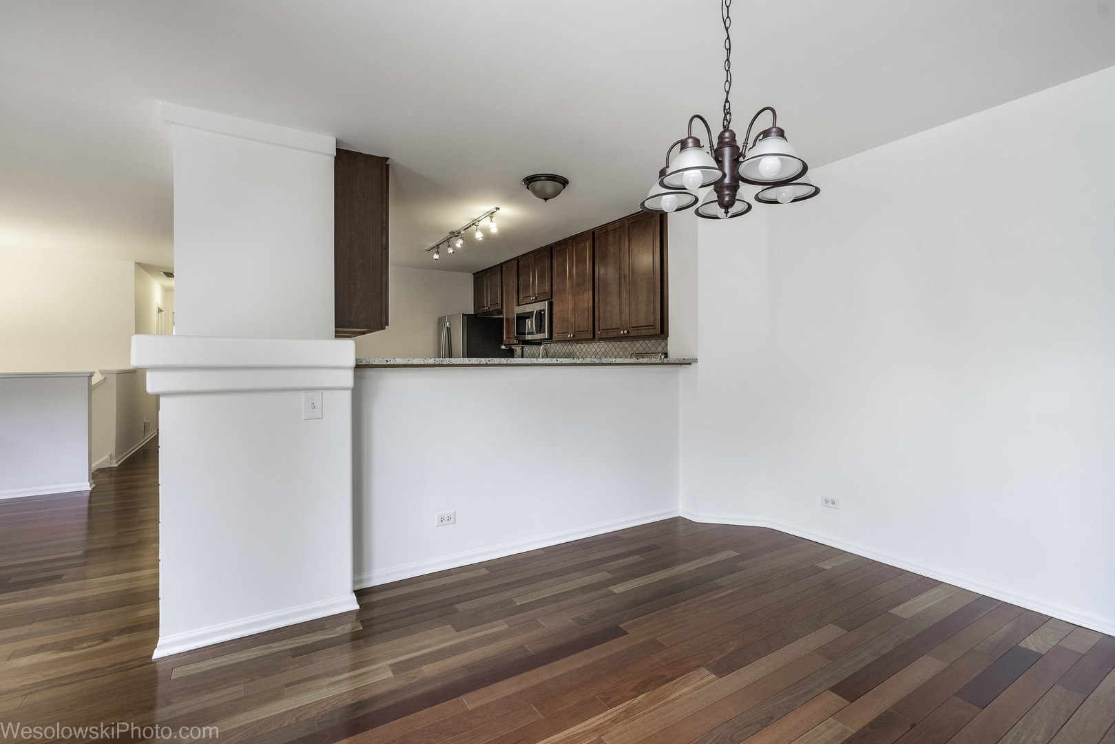 150 LUCERNE Court, Wheeling, IL 60090