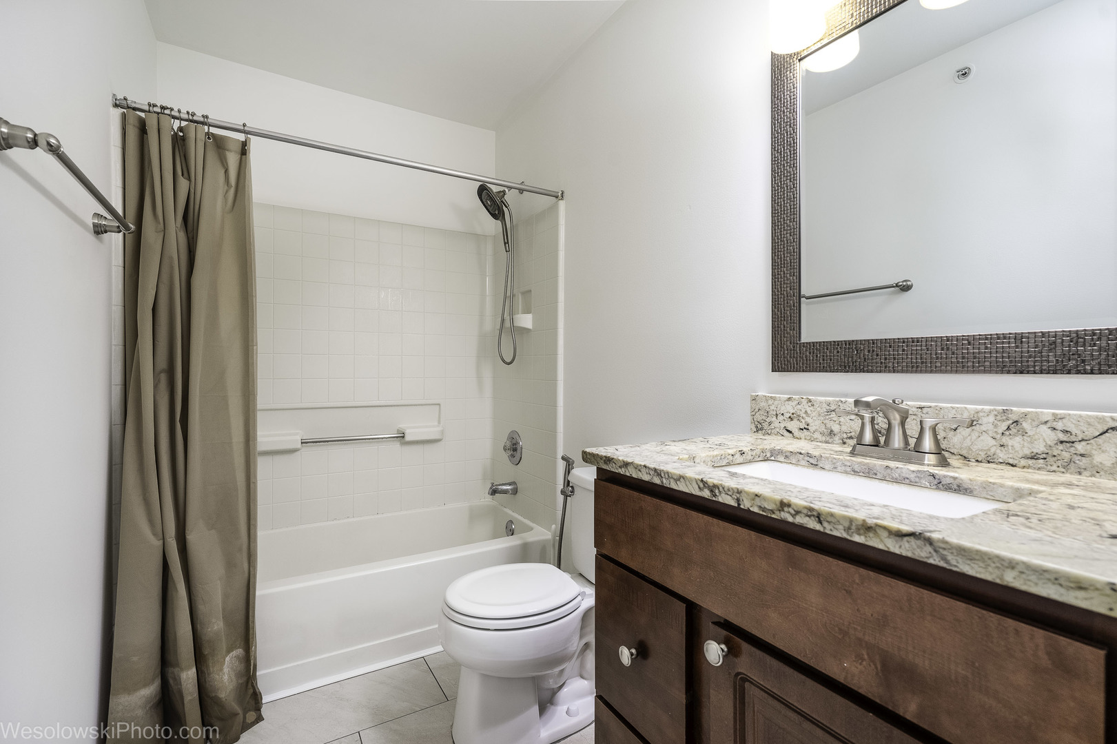 150 LUCERNE Court, Wheeling, IL 60090