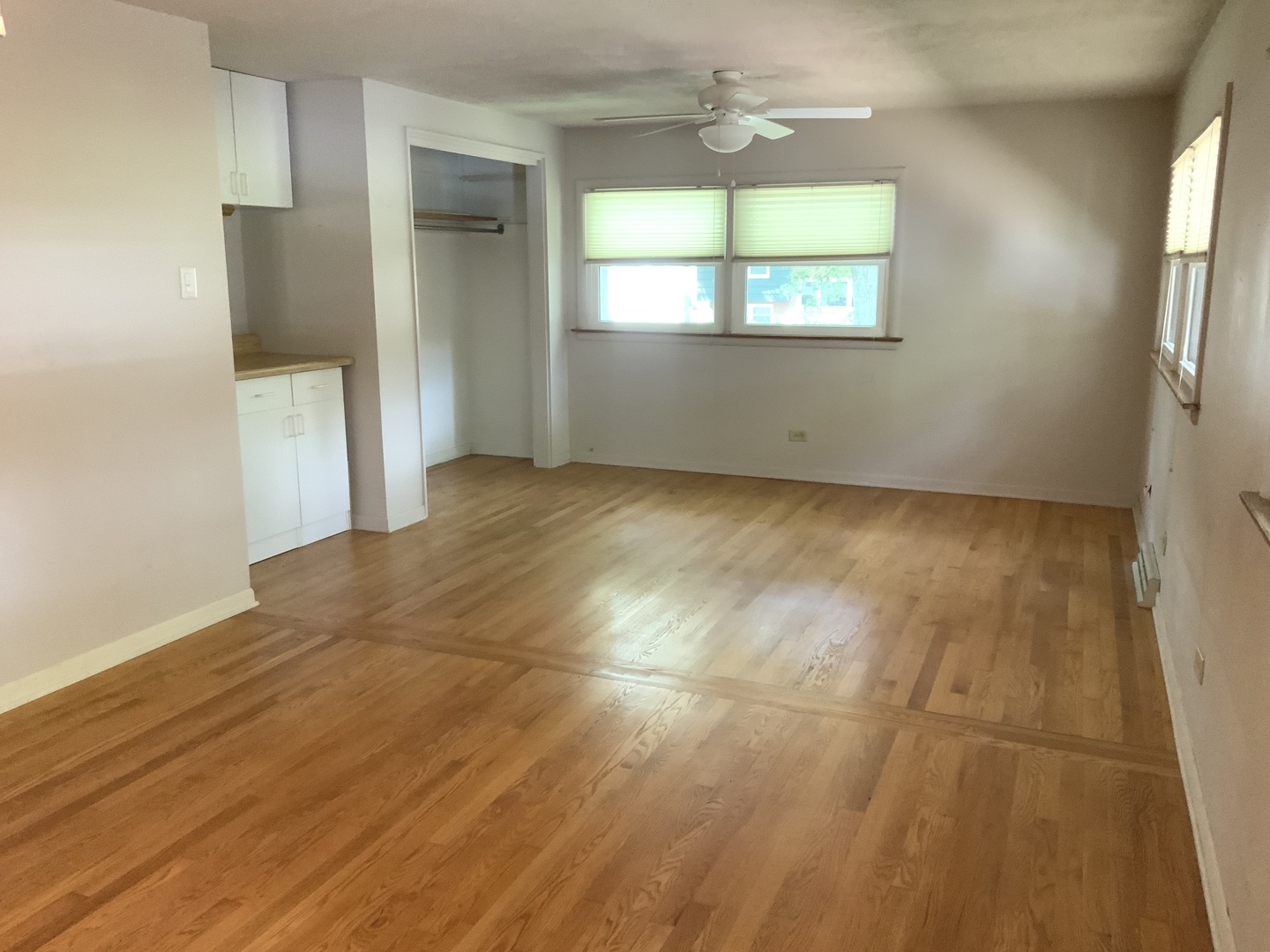 12613 S Parkside Avenue, Palos Heights, IL 60463