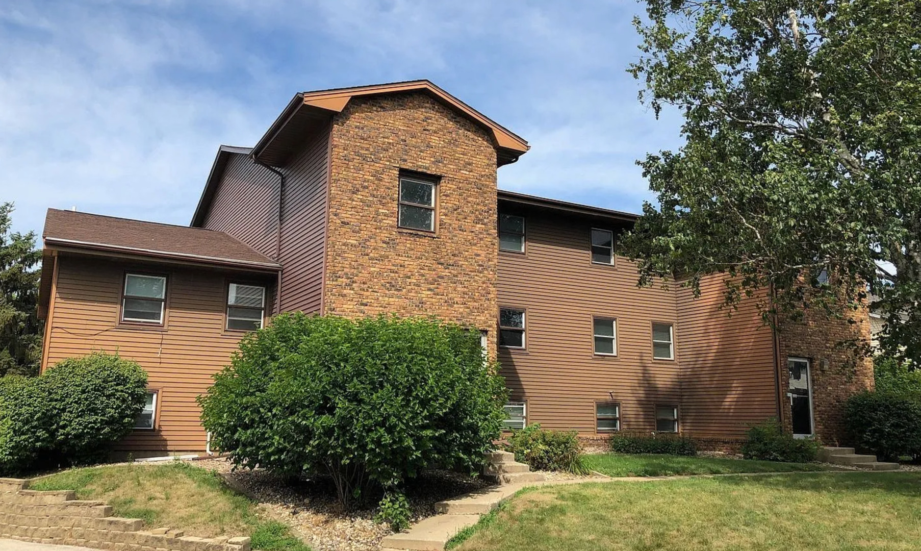 715 S Golfcrest Road, Normal, IL 61761