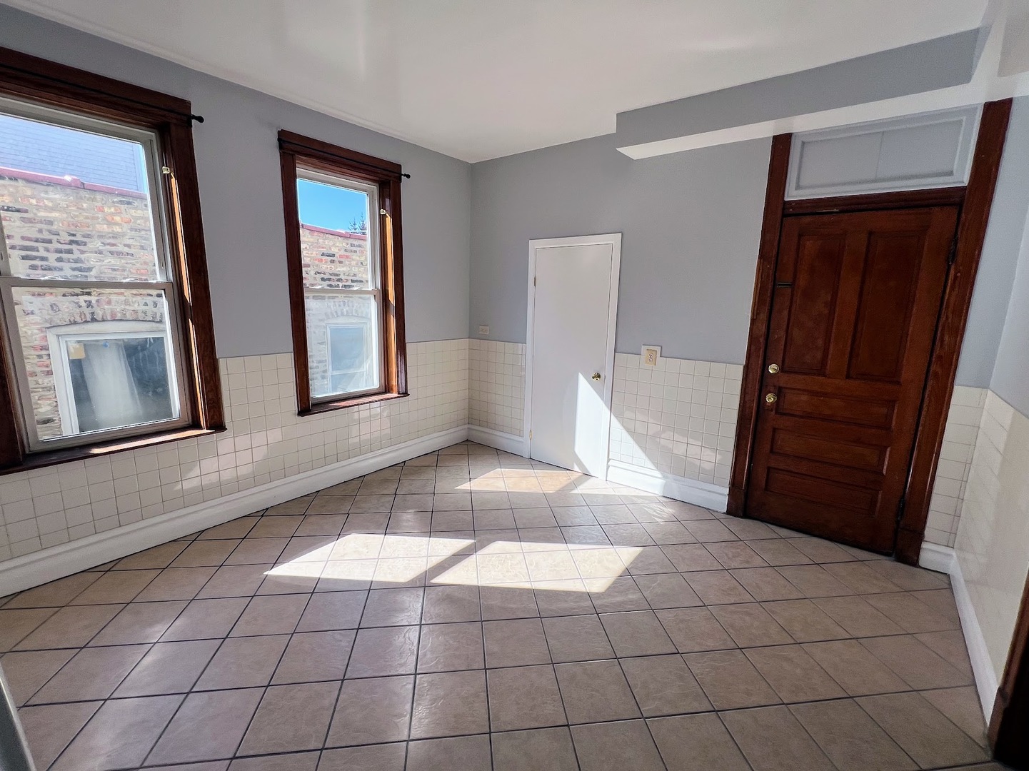 2518 S Saint Louis Avenue #2F, Chicago, IL 60623