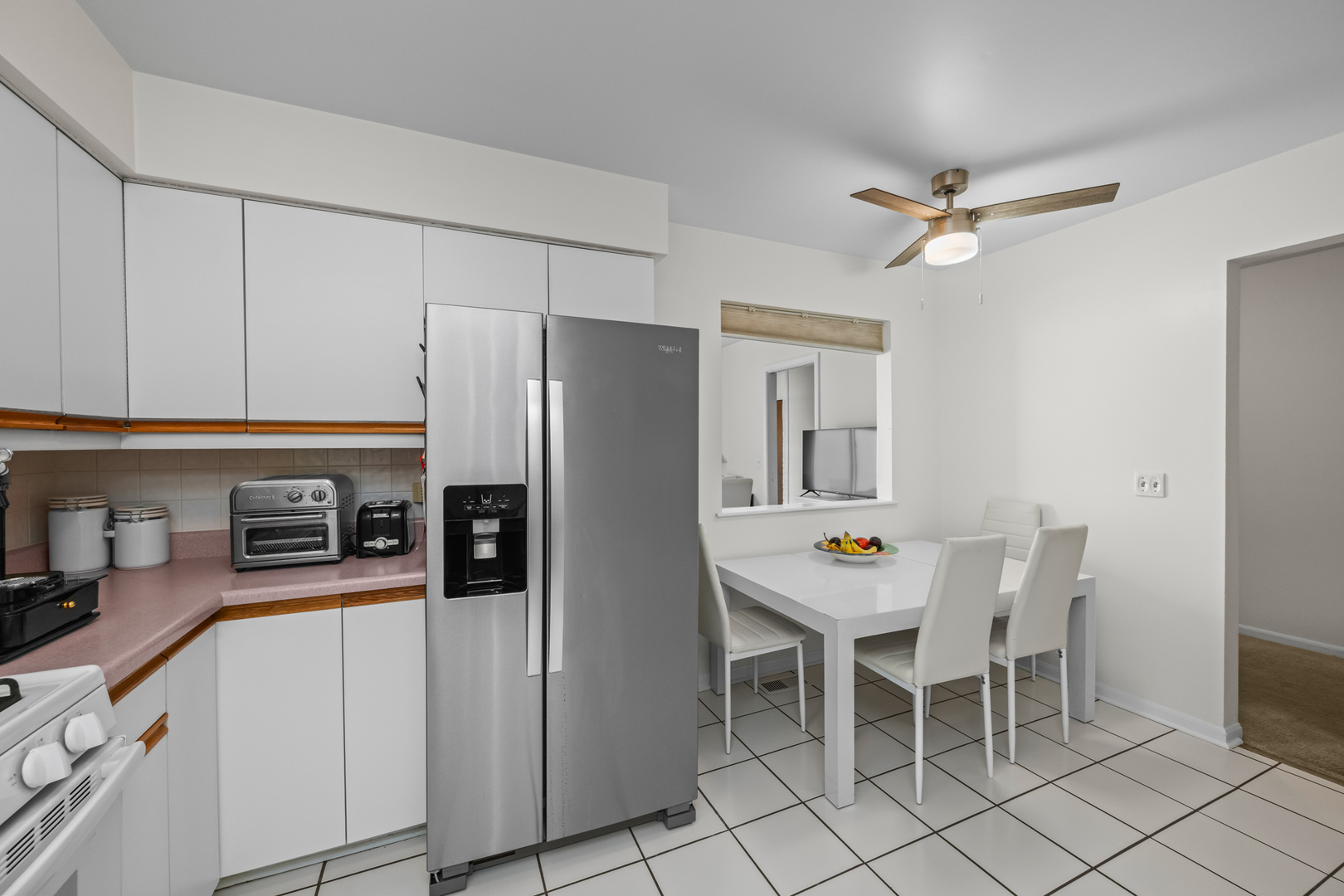 1324 Fairfax Lane, Buffalo Grove, IL 60089