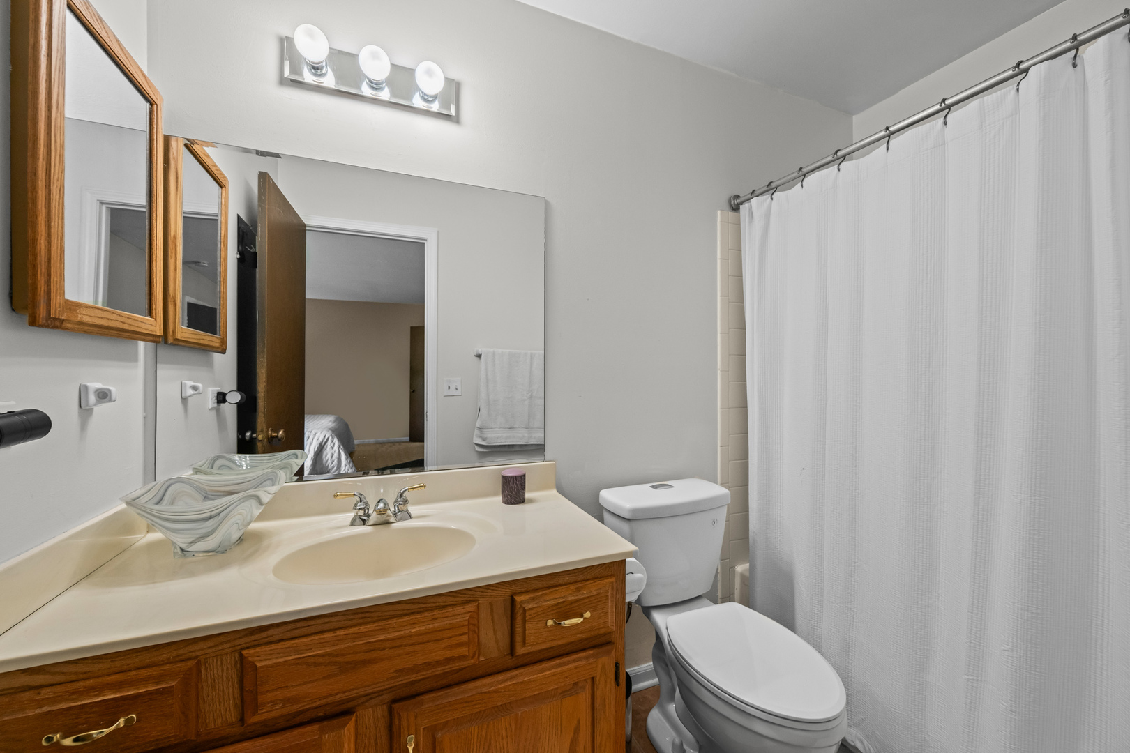 1324 Fairfax Lane, Buffalo Grove, IL 60089