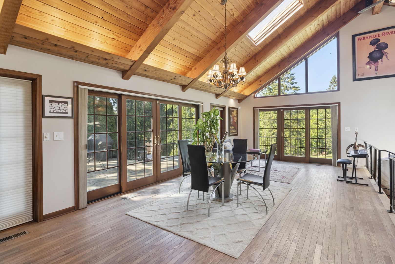 504 W Forest Avenue, Round Lake, IL 60073