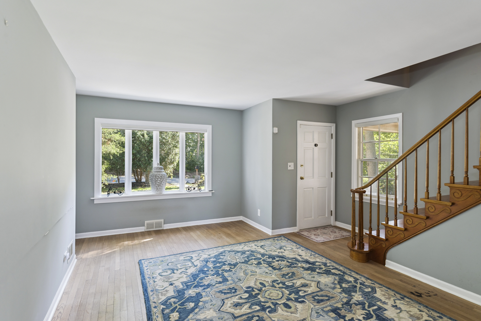 504 W Forest Avenue, Round Lake, IL 60073